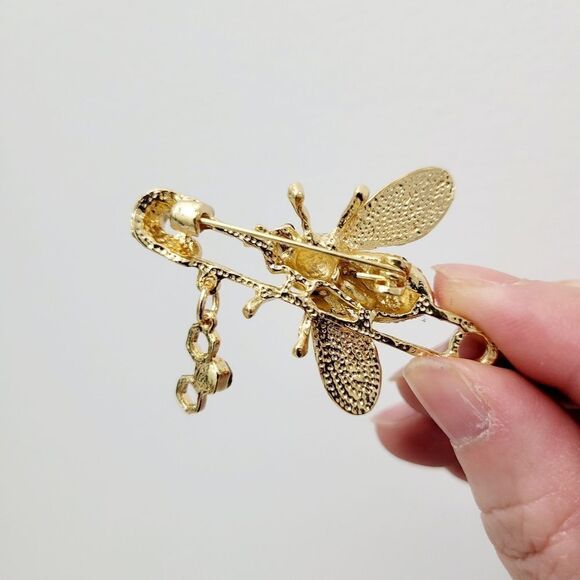 Brand New Gold Tone Bee Green Wing Rhinestone Brooch Pin - Picture 7 of 8